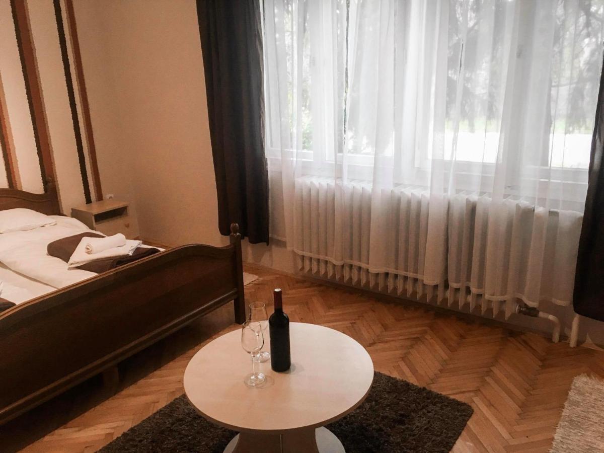 Tompos Vendégház és pince Villány Kültér fotó
