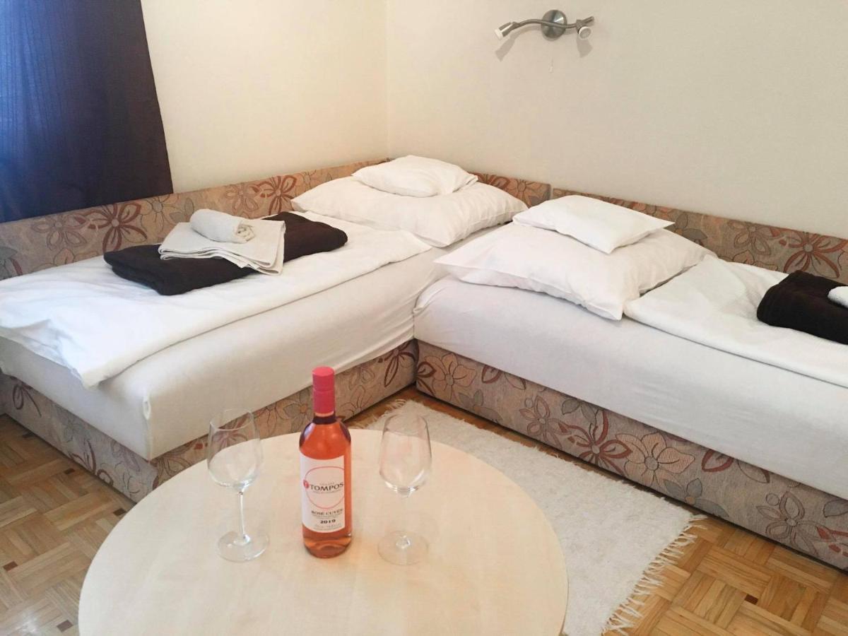 Tompos Vendégház és pince Villány Kültér fotó